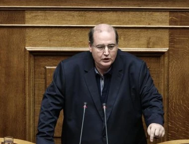 Ν.Φίλης: Ζητά να καταργηθεί το άρθρο 3 του Συντάγματος που αφορά τις σχέσεις Εκκλησίας- Πολιτείας